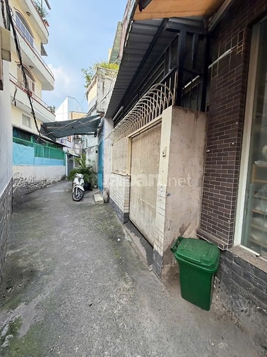Bình Thạnh, nhà nát 53m2(3,8x14m) vuông, hẻm thông, 30m ra mặt tiền