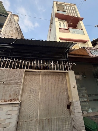 Bình Thạnh, nhà nát 53m2(3,8x14m) vuông, hẻm thông, 30m ra mặt tiền