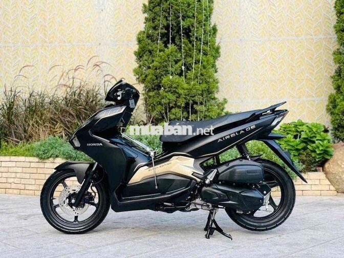 Honda Airblade 125fi 2022  Đen nhám bao tên ra b