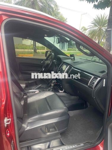 Ford Everest 2021 Titanium 8 vạn km Đỏ