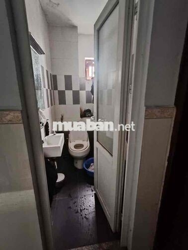 CHO THUÊ PHÒNG LẦU 1 TRONG NHÀ NGUYÊN CĂN