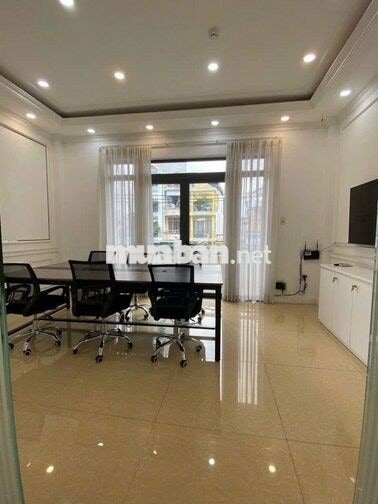 CHO THUÊ NHÀ 6 TẦNG THANG MÁY - 600M2 SÀN - MẶT TIỀN LÊ QUANG ĐỊNH