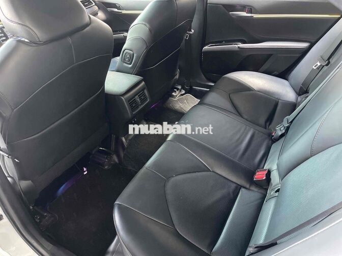Toyota Camry 2021 - Lướt 15.000 Km - Full đồ chơi