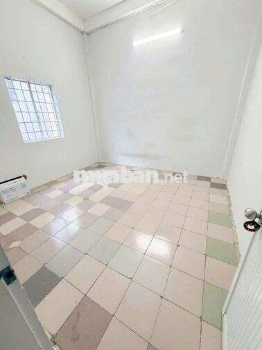 Thạch Lam. Tân Phú gần Lũy Bán Bích (3pn, 2wc). Hẻm xe hơi.Dtsd 240m2