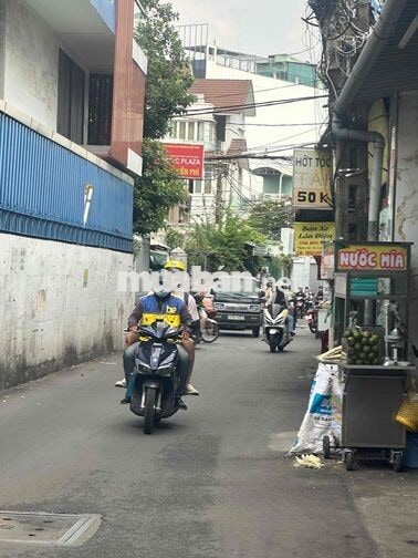 CHỈ 9.0TR/M DÒNG TIỀN 30TR /THÁNG HẺM 4M THÔNG DIỆN TÍCH 55M 4TẦNG 9P