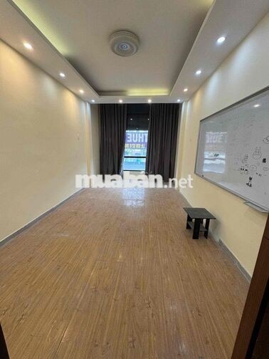 CHO THUÊ MBKD NGUYỄN XIỂN - TX. 40m2x5T, MỚI, ĐẸP. KD SẦM UẤT