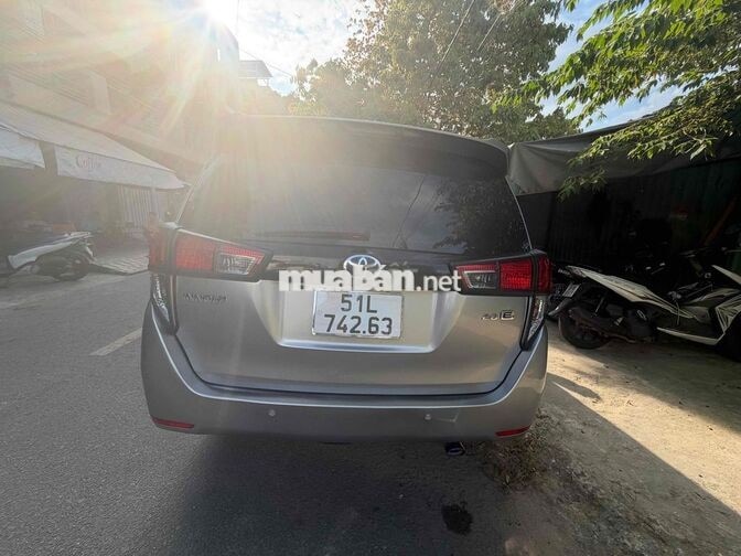 Toyota Innova 2016 2.0E Bạc