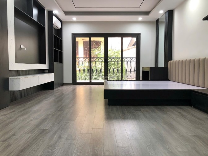 Nhà phân lô 92m x 6T, thang máy, oto vao nhà KD tốt,khu Đền lừ,24 tỷ