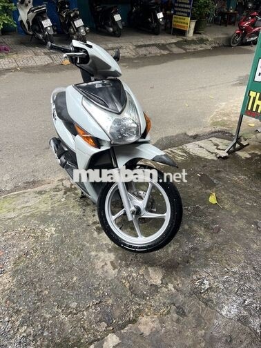 Honda Click 108cc màu trắng