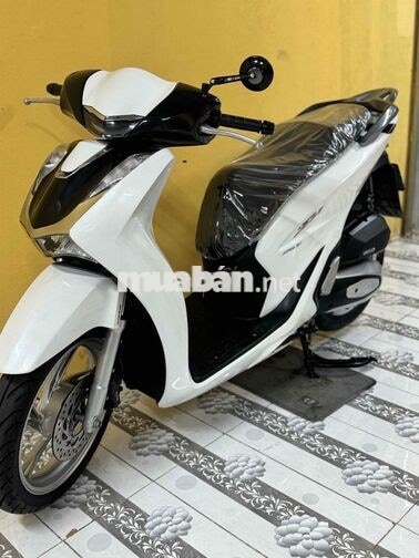 SH 150 đời 2022 màu trắng đen 43K1-569.58