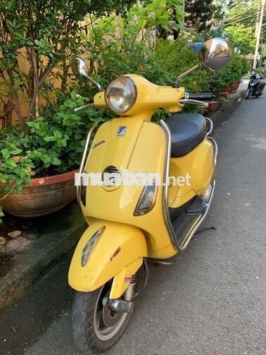 PIAGGIO VESPA LX MÀU VÀNG