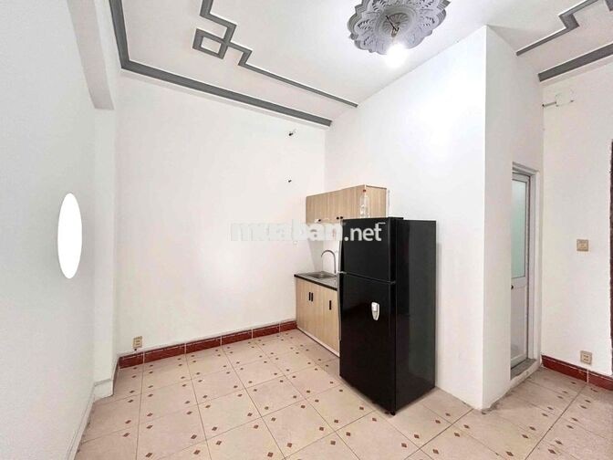 căn hộ Ban Công Tách Bếp Full Nội Thất Ngay Bà Hom - Chợ - Phú Lâm