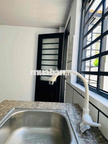 Siêu Phẩm duplex thang máy cửa sổ trời nội thất có bản ngay bến xe Q8