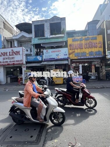 Bán nhà MT đg Hoàng Hoa thám, vị trí đẹp nhất khu vực,dt 6x40