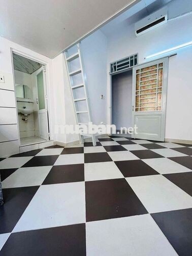 Siêu Phẩm duplex thang máy cửa sổ trời nội thất có bản ngay bến xe Q8