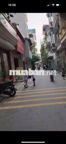 Cho thuê nhà Nguyễn Văn Cừ - Gần BV Tâm Anh - Vỉa hè, kinh doanh. 5tr