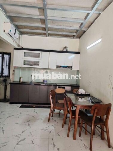 🔥 7 TRIỆU – NHÀ 3 TẦNG ĐỨC GIANG, 2 NGỦ, FULL ĐỒ, Ô TÔ TRONG NHÀ!