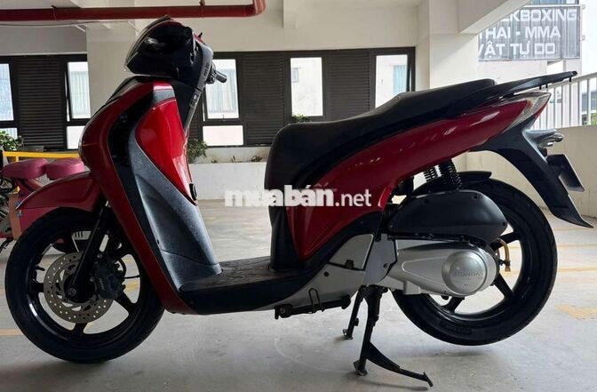 Honda SH 150i Ý màu đỏ
