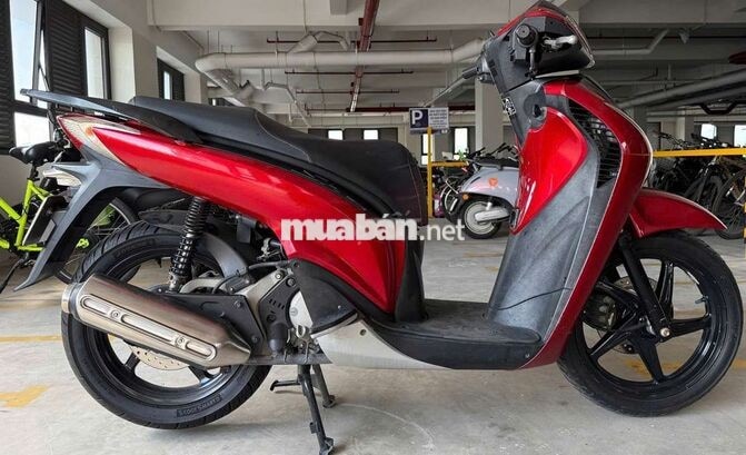 Honda SH 150i Ý màu đỏ