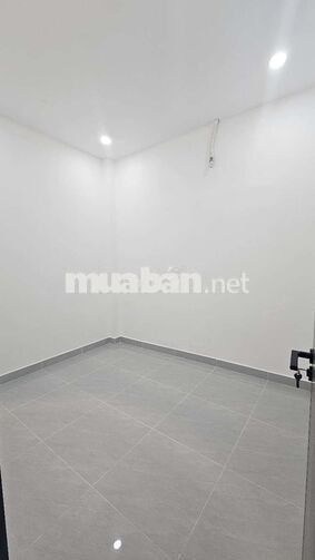 Nhà cấp 4 diện tích rộng hẻm 8m sổ hồng riêng 