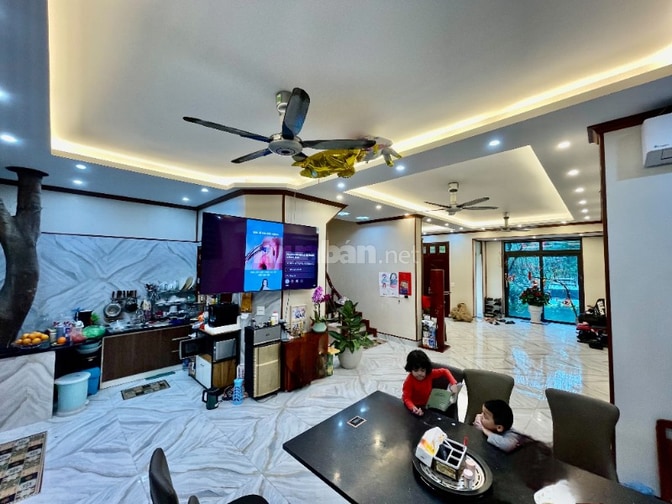 Biệt thự sân vườn Đội Nhân Đốc Ngữ - 141m - khu an ninh khép kín