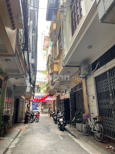 Cho thuê nhà 5T 55m2 , ngõ PL ô tô vào nhà, phố Hoàng Quốc Việt