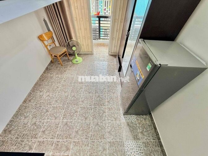 PHÒNG GÁC BAN CÔNG FULL NỘI THẤT - NGAY LÊ VĂN SỸ