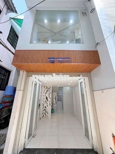 Nhà chợ Bà  mới đẹp ở ngay 5 tầng SD 80m2 cách 30m ra mặt tiền