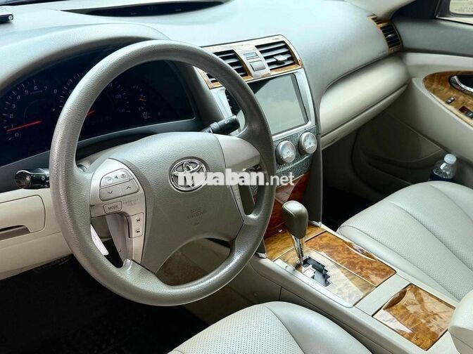 Toyota Camry LE 2.5at 5 chỗ Đen nhập mỹ