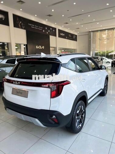 Kia New Seltos 5 chỗ Xăng Tự động Trắng
