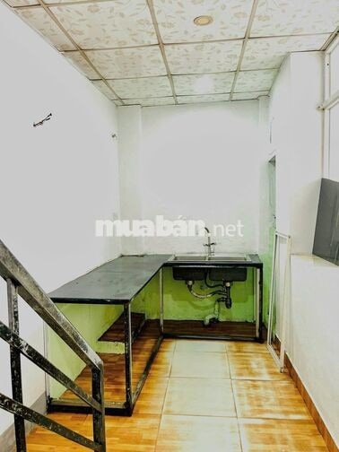 CHO THUÊ NHÀ Ở KINH DOANH 2 TẦNG GẦN CHỢ ĐẦM GIÁ 15 TRIỆU/THÁNG