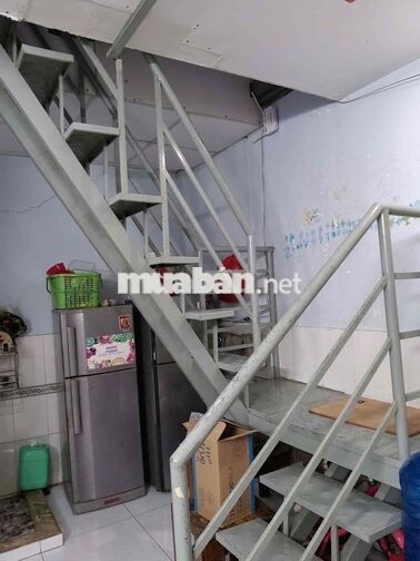 cho thuê nhà sạch sẽ gần chợ lê thị ngay ấp 1 vla lầu suốt giá rẻ