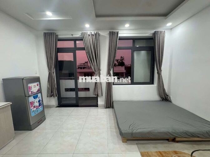 Trống lại Studio ban công thoáng view sunset đầu đường Lê Đức Thọ