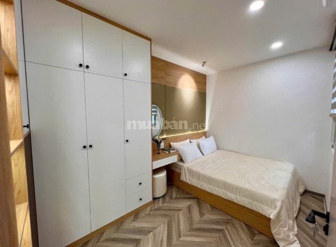 Lầu 5 ,DT rộng 50m2 , giá 2 tỷ rẻ hơn căn kế bên 200 triệu ,Sổ lâu dài