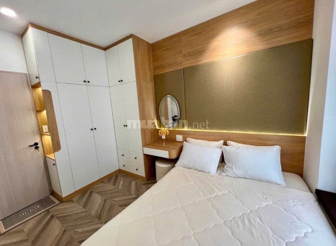 Lầu 5 ,DT rộng 50m2 , giá 2 tỷ rẻ hơn căn kế bên 200 triệu ,Sổ lâu dài