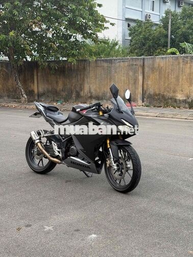 Honda CBR150R màu Đen