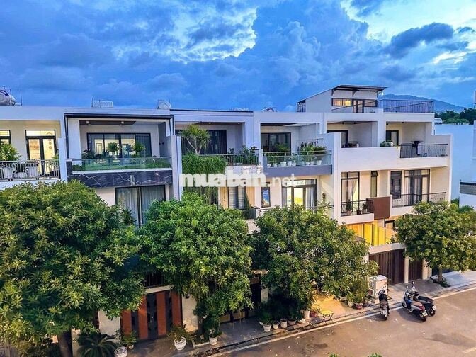 Cho Thuê Nhà KĐT Mỹ Gia Nha Trang  5 Ngủ Giá 35 Triệu Full nội Thất