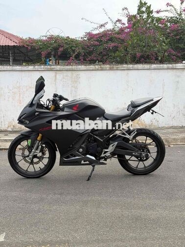 Honda CBR150R màu Đen