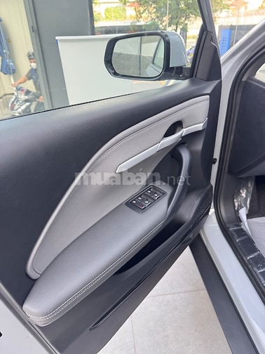 Xe Vinfast VF6 ECo mới 2026 ( Vin 2025 ) xe mới chưa lăn bánh