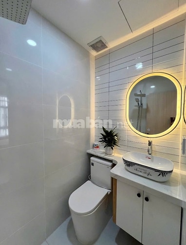 Lầu 5 ,DT rộng 50m2 , giá 2 tỷ rẻ hơn căn kế bên 200 triệu ,Sổ lâu dài