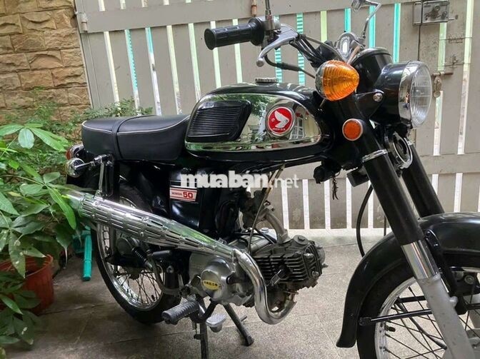 Honda CD gù màu Đen