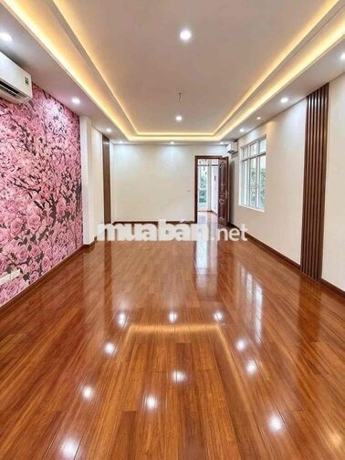 CHO THUÊ NHÀ 169 NGUYỄN THÁI HỌC, QUẬN 1 – 5 LẦU, CÓ THANG MÁY 105TR