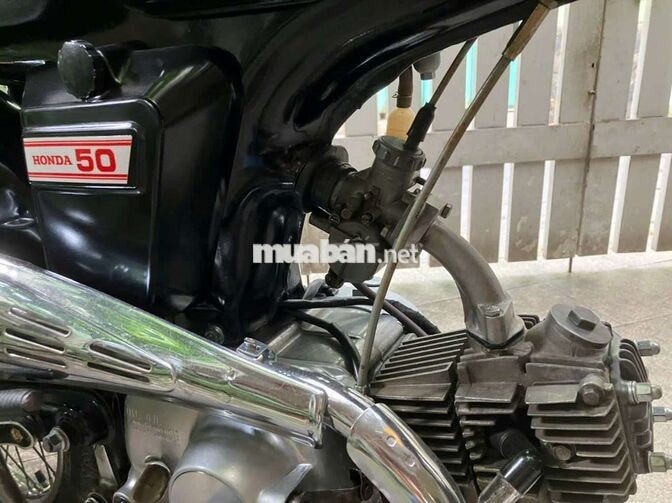 Honda CD gù màu Đen