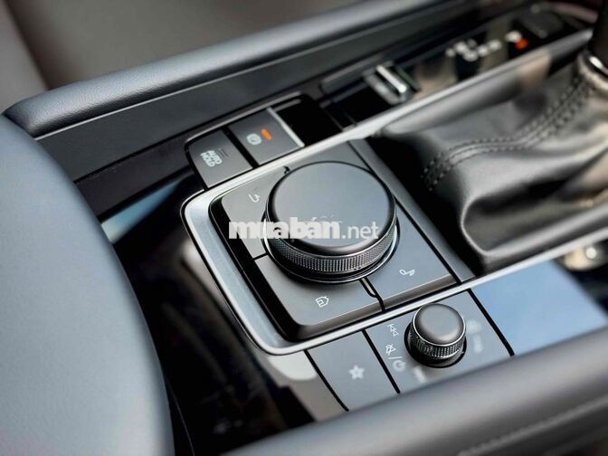 MAZDA 3 LUXURY sx 2026. SIÊU LƯỚT 3 NGÀN KM