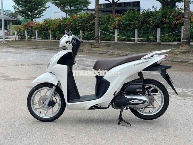 Honda Vision màu trắng