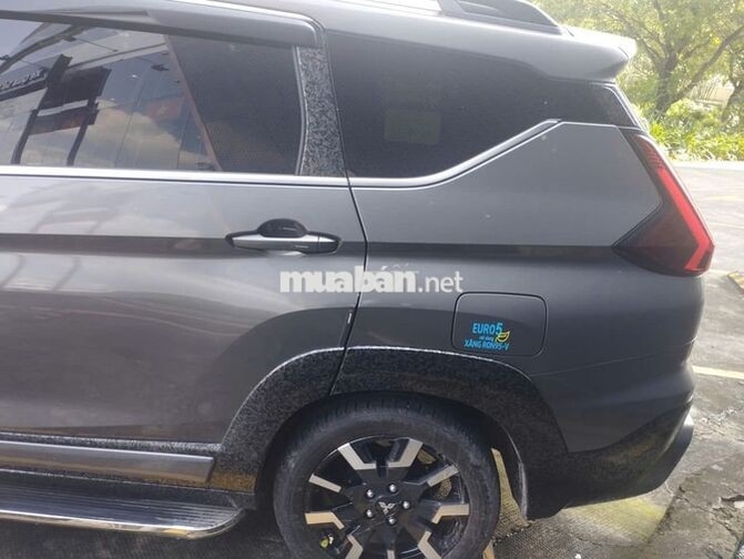 Mitsubishi Xpander Cross 2025 10886 km Xám