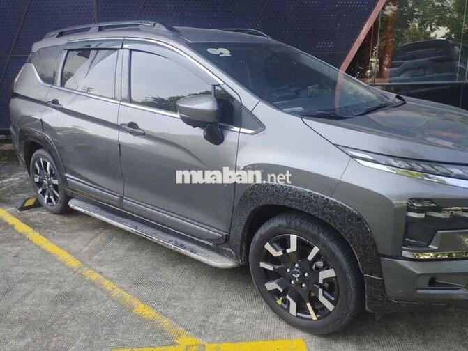 Mitsubishi Xpander Cross 2025 10886 km Xám