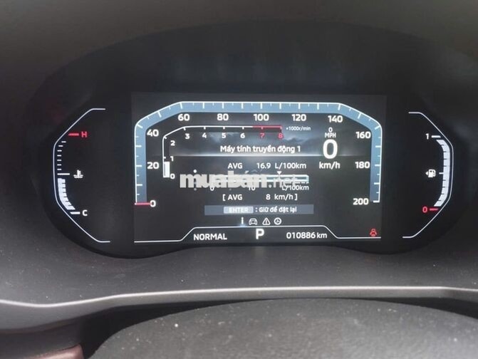 Mitsubishi Xpander Cross 2025 10886 km Xám