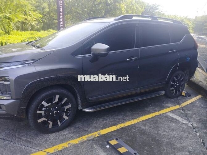 Mitsubishi Xpander Cross 2025 10886 km Xám