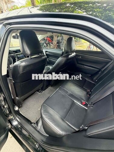 TOYOTA COROLLA ALTIS 2017 1.8G 8.2 VẠN ĐEN